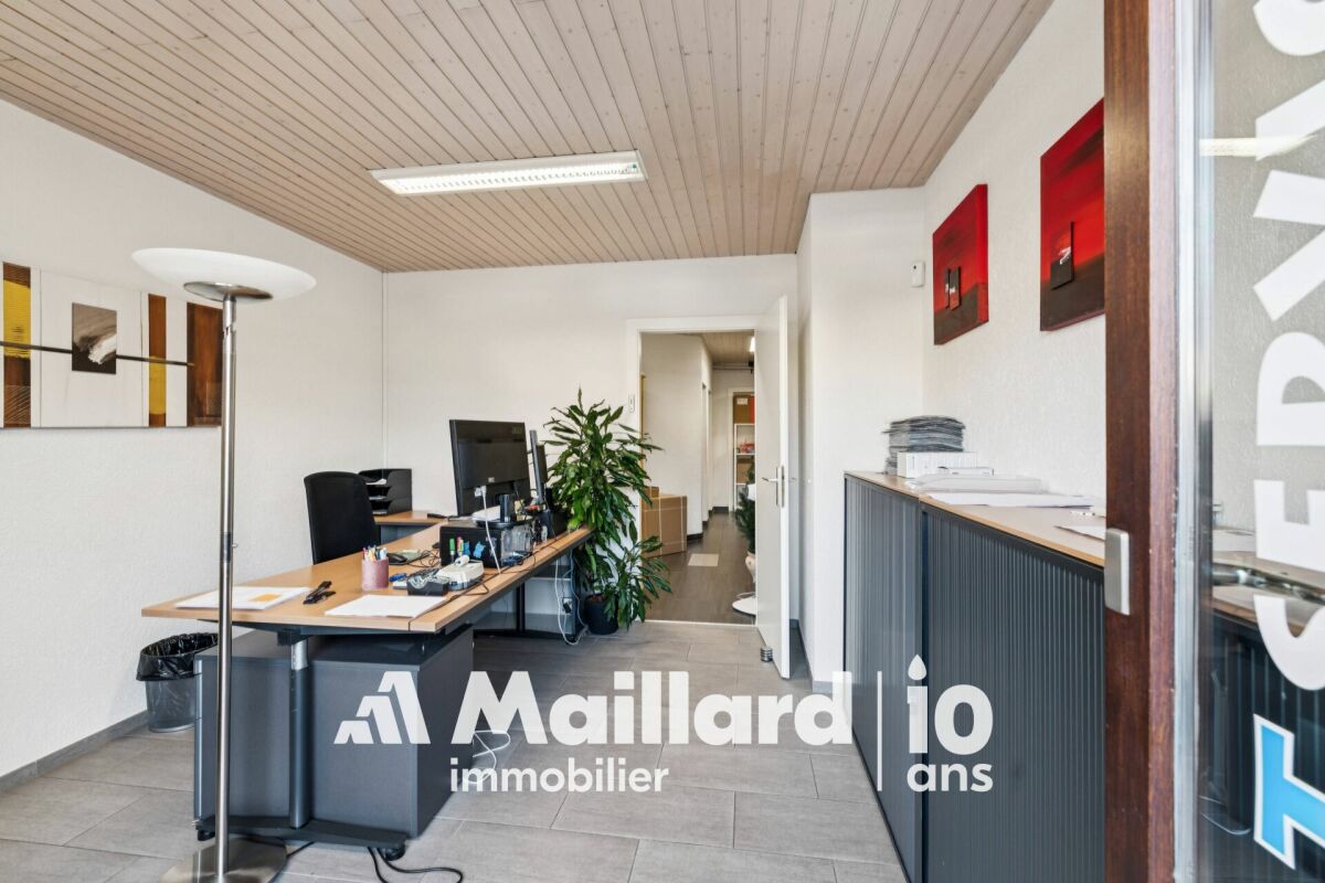 Espace professionnel d'exception avec vaste terrasse privative à Bogis-Bossey