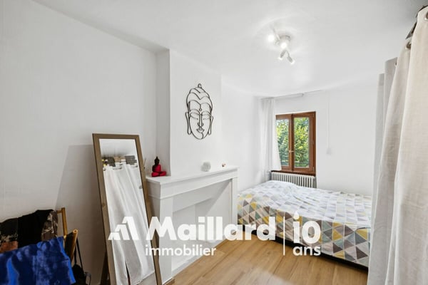 Immeuble de rendement mixte - Bord du lac 11