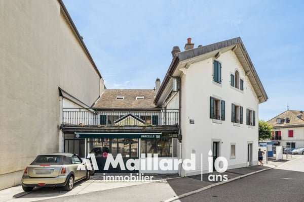 Immeuble de rendement mixte - Bord du lac 2