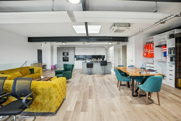 Yverdon - Halle industrielle moderne de 230 m² 10