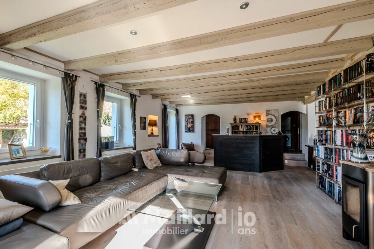 Magnifique bâtisse du XVIII? siècle de 6.5 pièces avec jardin