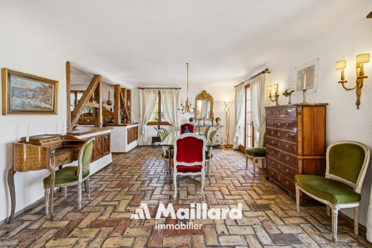 Maison de maître d'exception à Arzier-Le Muids : panorama lac & Alpes, calme absolu