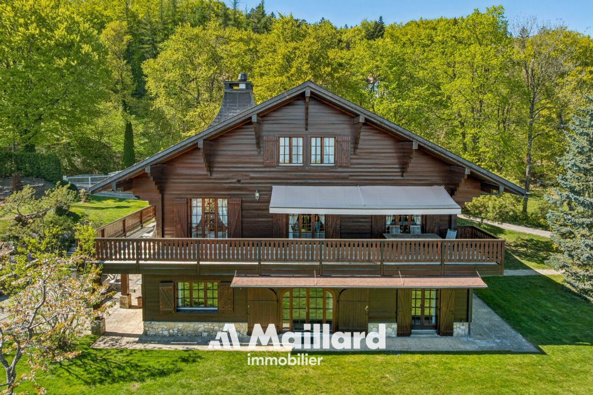 Maison de maître d'exception à Arzier-Le Muids : panorama lac & Alpes, calme absolu