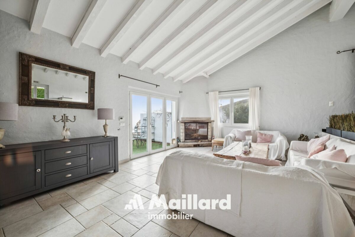 Villa d'exception avec vue panoramique sur le Mont-Blanc, le lac Léman et les Alpes
