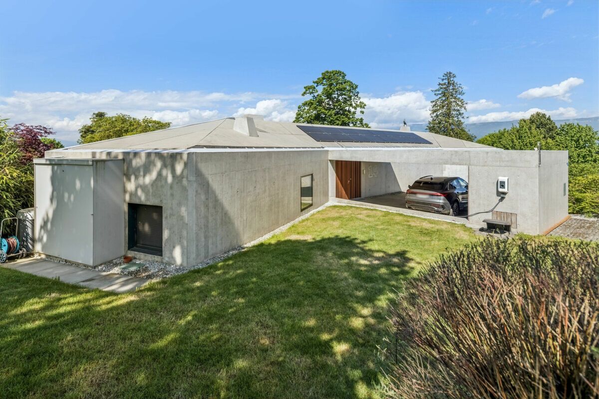 Villa d'architecte contemporaine au coeur d'un environnement privilégié