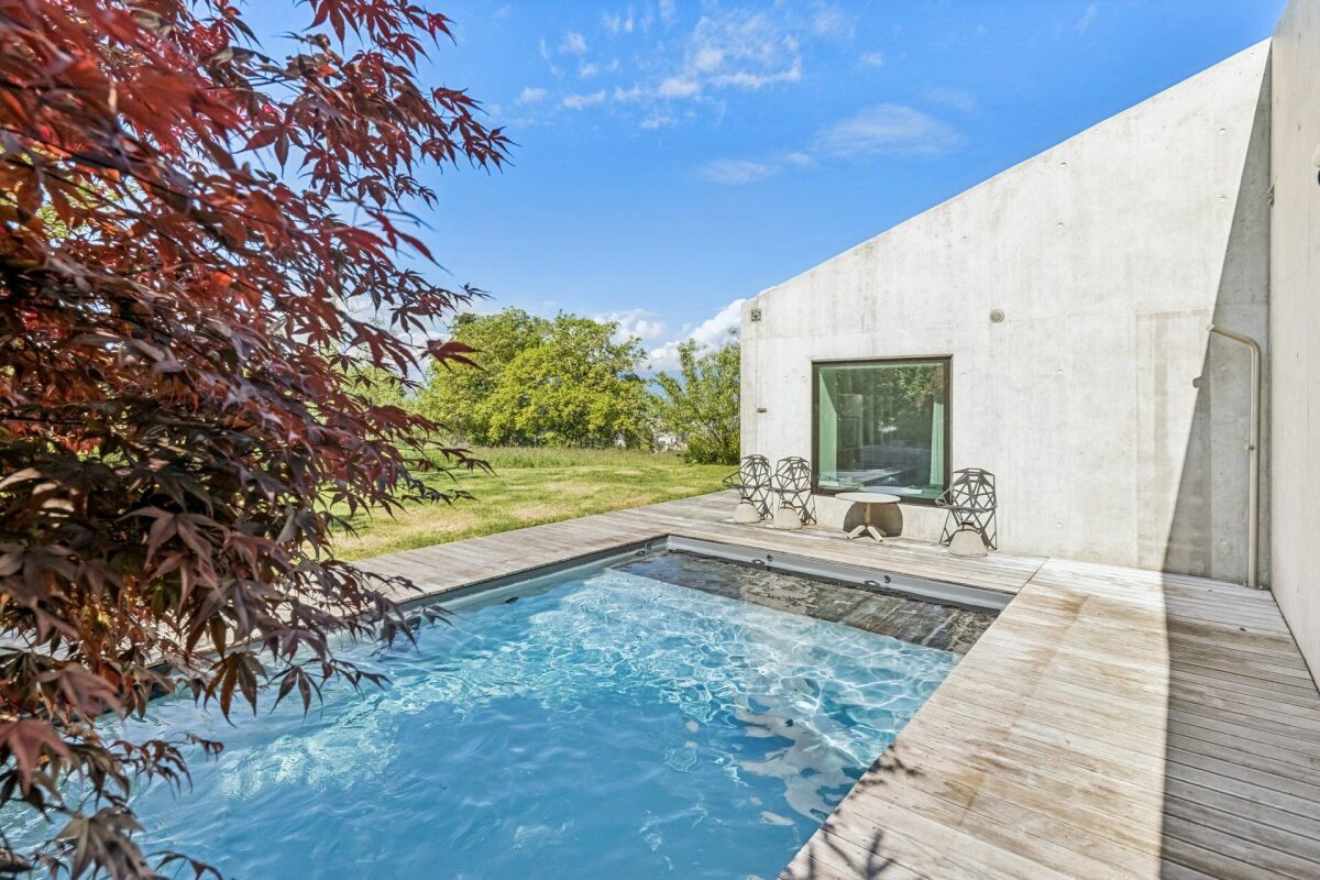 Villa d'architecte contemporaine au coeur d'un environnement privilégié
