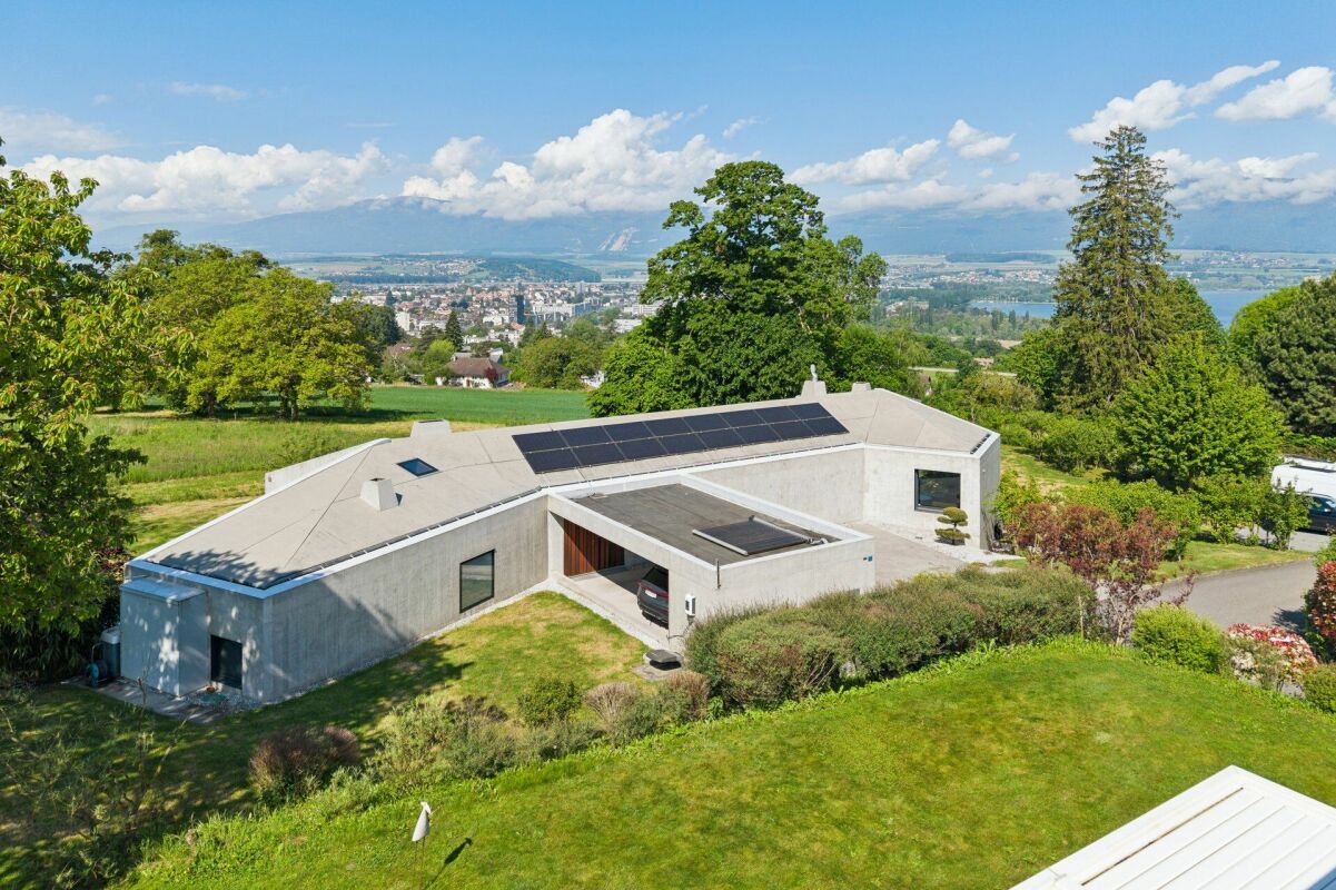 Villa d'architecte contemporaine au coeur d'un environnement privilégié