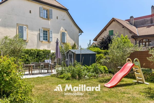 Spacieux duplex avec jardin privatif et places de parc 19