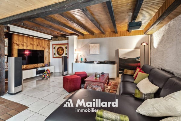 6.5 pièces de 200 m² avec balcon tropézien et vue lac 4