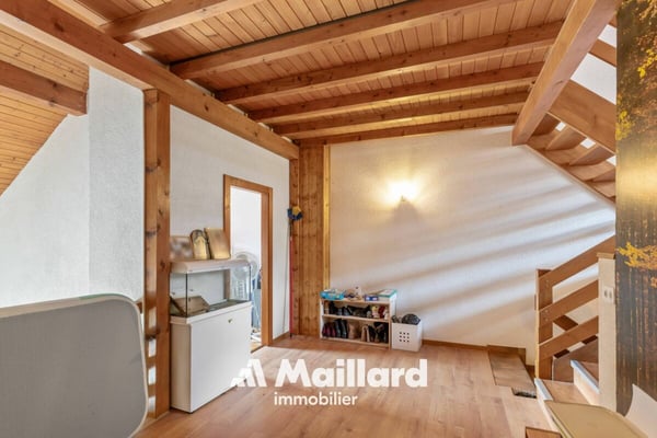 Spacieux duplex de 8.5 pièces avec de beaux volumes 7