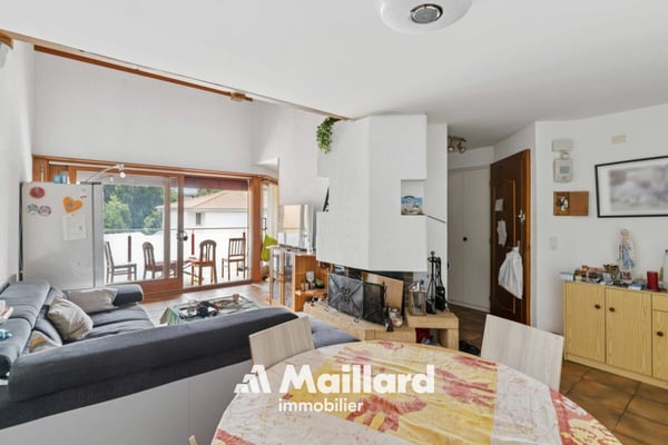 Spacieux duplex de 8.5 pièces avec de beaux volumes 3