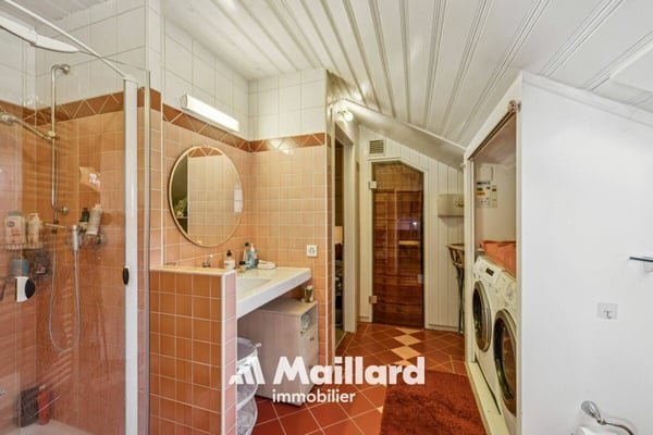 Ambiance cosy pour cet appartement de 3.5 pièces avec vue grandiose! 10