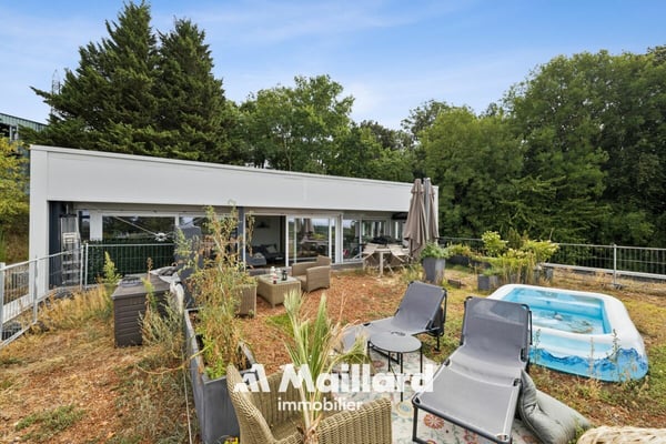 Superbe attique contemporain doté d'une terrasse privative de plus de 100 m² 13