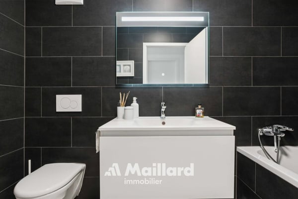 Superbe appartement de 3.5 pièces avec terrasse et vaste jardin privatif à Epalinges 10