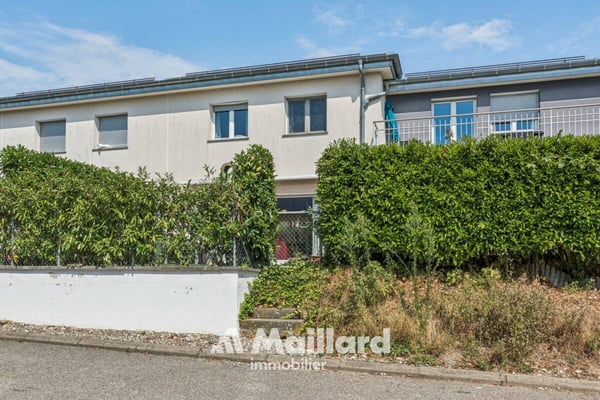 Charmante maison contiguë avec jardin à Perroy 12