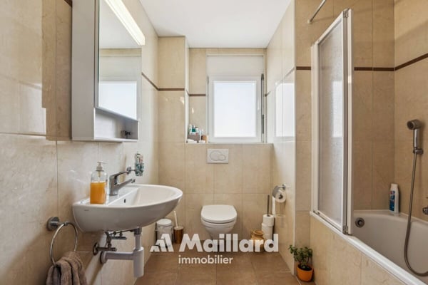 Charmante maison contiguë avec jardin à Perroy 8