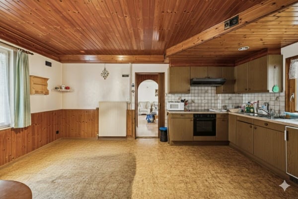 Vallorbe - Maison de 7p. à rénover avec atelier et jardin 5