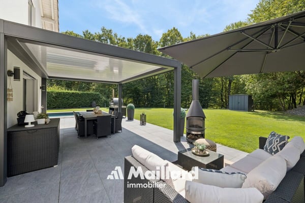 Villa contemporaine avec piscine dans un cadre naturel exceptionnel 4