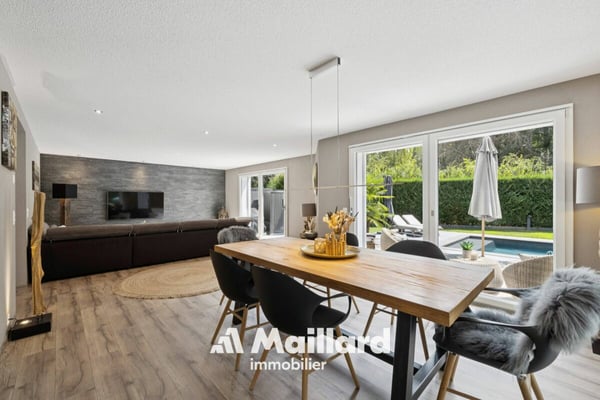 Villa contemporaine avec piscine dans un cadre naturel exceptionnel 8
