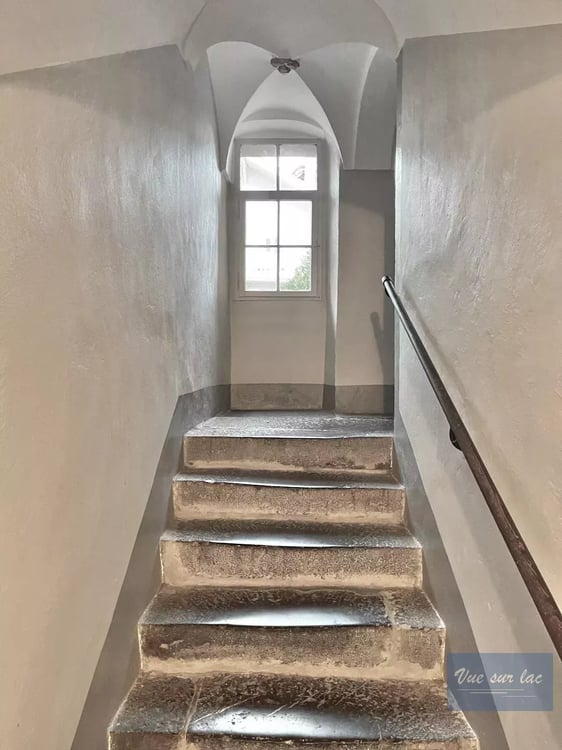 Bâtiment central, bon rendement locatif 6