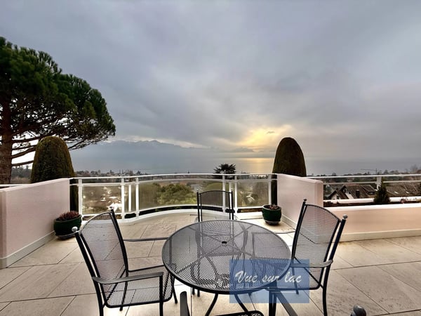 Prestigieuse Propriété d'Architecte avec Vue Panoramique 2
