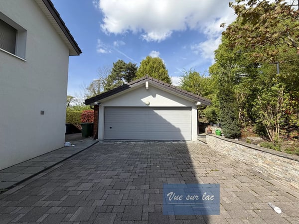 Villa individuelle contemporaine sur belle et grande parcelle 2