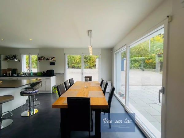 Villa individuelle contemporaine sur belle et grande parcelle 11