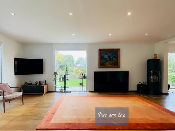 Villa individuelle contemporaine sur belle et grande parcelle 10