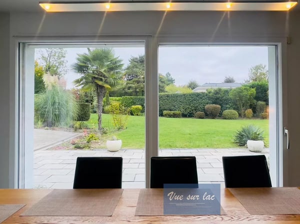 Villa individuelle contemporaine sur belle et grande parcelle 8