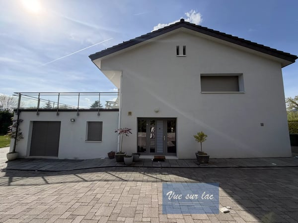 Villa individuelle contemporaine sur belle et grande parcelle 5
