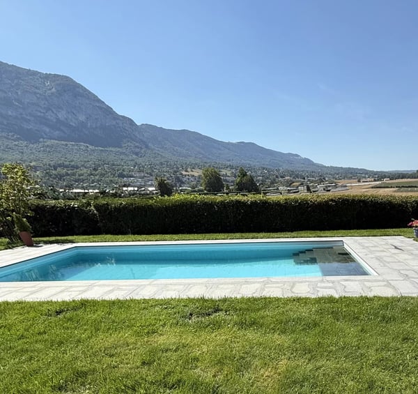 VILLA DE LUXE À VESSY AVEC VUE CAMPAGNE ET PISCINE 2