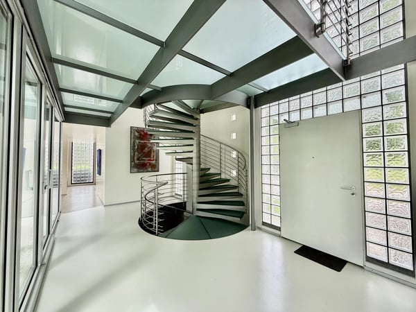 Grande villa contemporaine de 500m², piscine, calme, vue sur le Jura 5