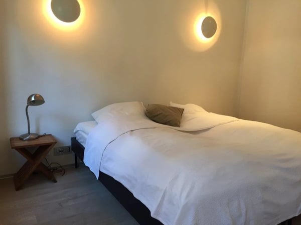 Appartement rénové et meublé, avec service 10