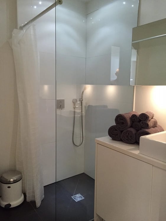 Appartement rénové et meublé, avec service 9
