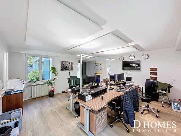 UNIQUE I Bureaux de 1.5 pièces avec jardin privatif au centre de NYON 3