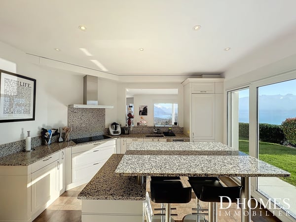 EN EXCLUSIVITÉ I Magnifique villa avec vue imprenable sur le lac 6