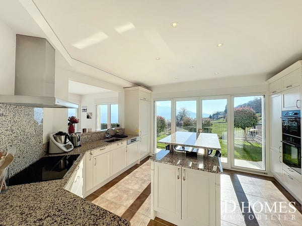 EN EXCLUSIVITÉ I Magnifique villa avec vue imprenable sur le lac 5