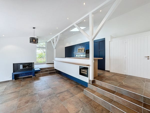 Situation unique - Magnifique villa rénovée avec jardin et vue lac 6