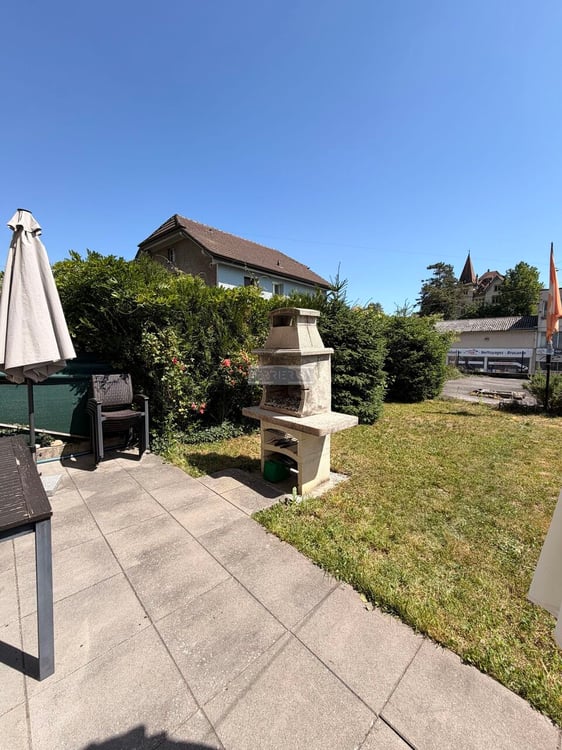 Charme et authenticité: ancienne villa Suchard avec jardin et garage 2