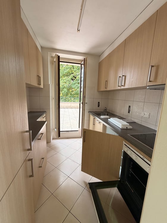 Appartement de 2.5 pièces avec grande terrasse 6