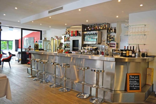 À louer magnifique restaurant de 220 m2 à Villars-sur-Glâne 1