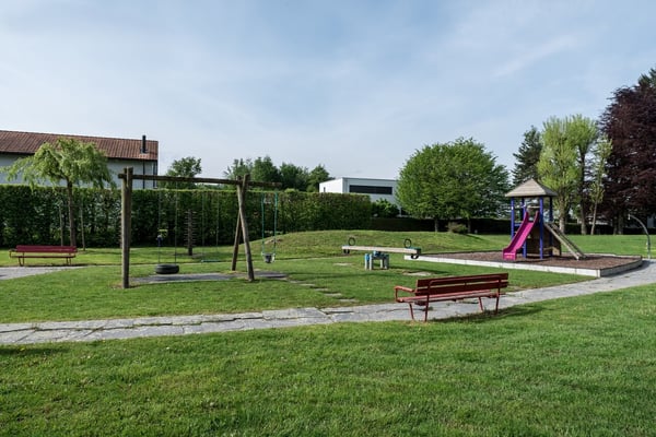 1.5 pièces au 1er étage partiellement rénové 5