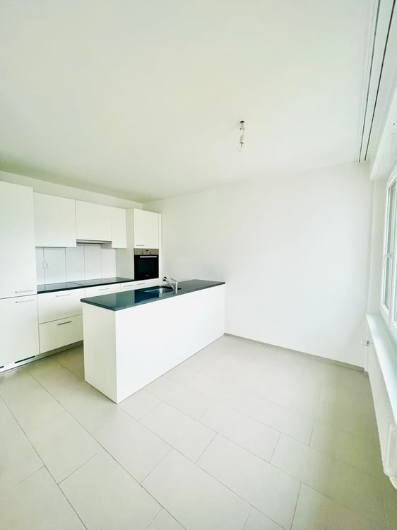 1.5 pièces au 1er étage partiellement rénové 1