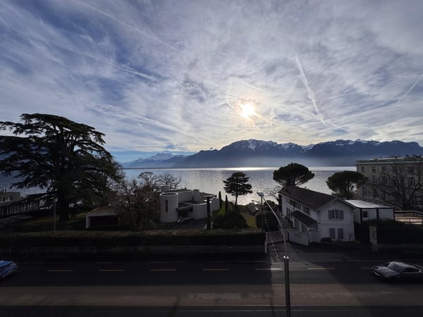 Magnifique appartement de 4,5 pièces avec magnifique vue à deux pas du lac, à La Tour-de-Peilz 1