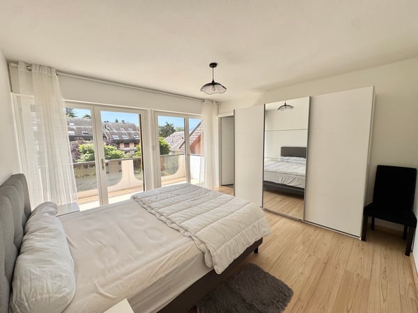 Bel appartement meublé de 2,5 pièces avec balcon à Brent 10