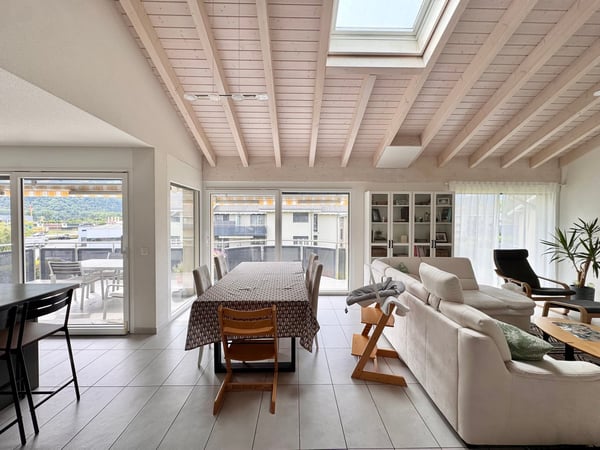 Spacieux appartement en duplex de 5.5 pièces à Noville 2