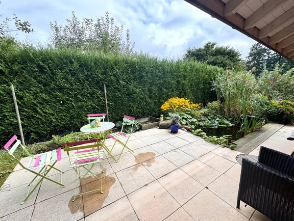 Spacieux 2.5 pièces meublé dans villa avec terrasse et jardin 5