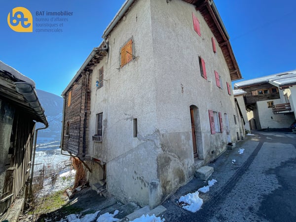 Ollon - Immeuble Historique avec Granges à Rénover 7