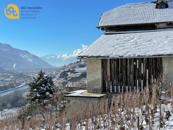 Ollon - Immeuble Historique avec Granges à Rénover 11