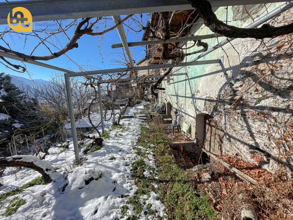 Ollon - Immeuble Historique avec Granges à Rénover 10